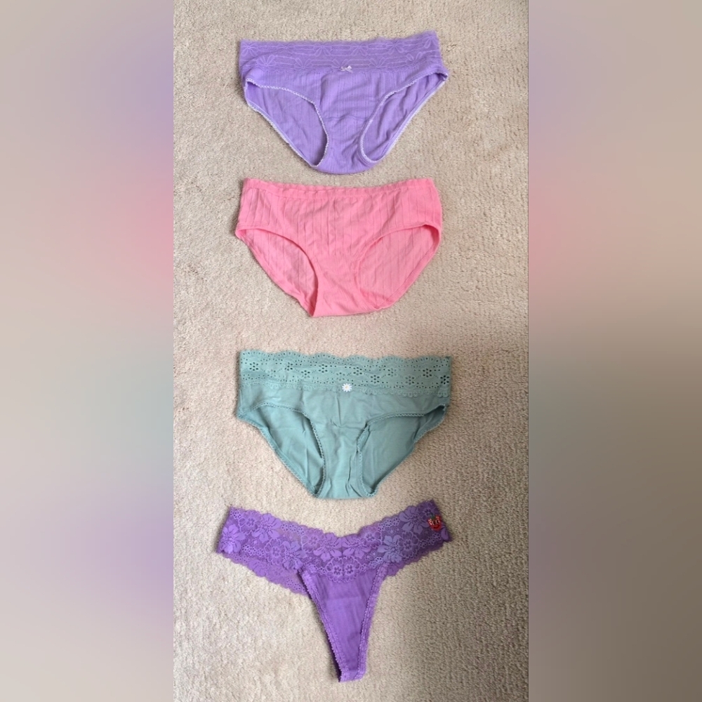 Victoria's Secret Panties Thong Set Hiphuggers Lace Waist Pink PurpleMedium